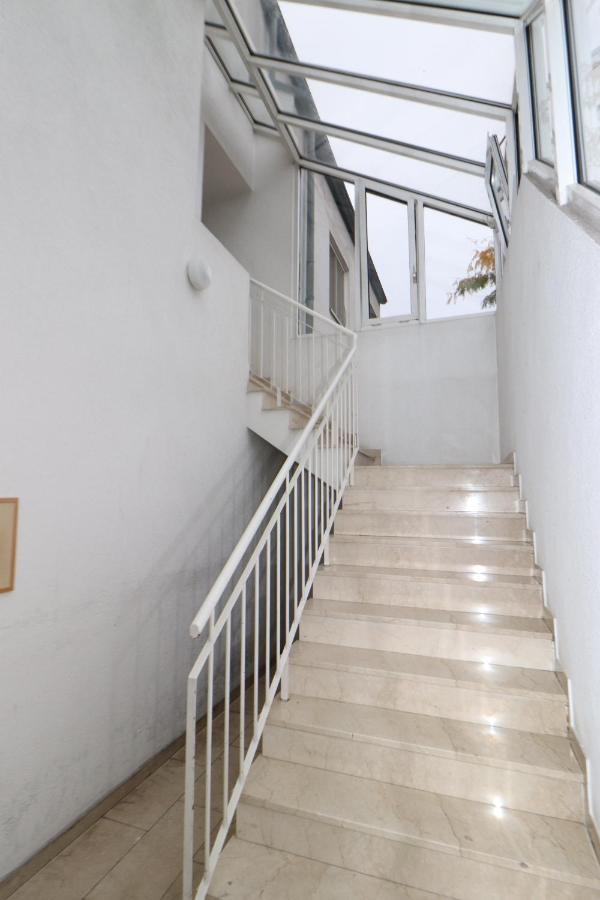Bacchus - Helles Und Geraeumiges Appartement Am Rande Von マインツ エクステリア 写真